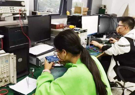 開通 綠色通道 ,重慶高新區(qū)提前兌付科技創(chuàng)新專項資金616萬元